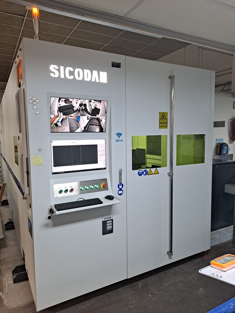Sicodan LaserCut 3015 HVAC Fiberlaser med stand-alone eller automatisk skiftebord